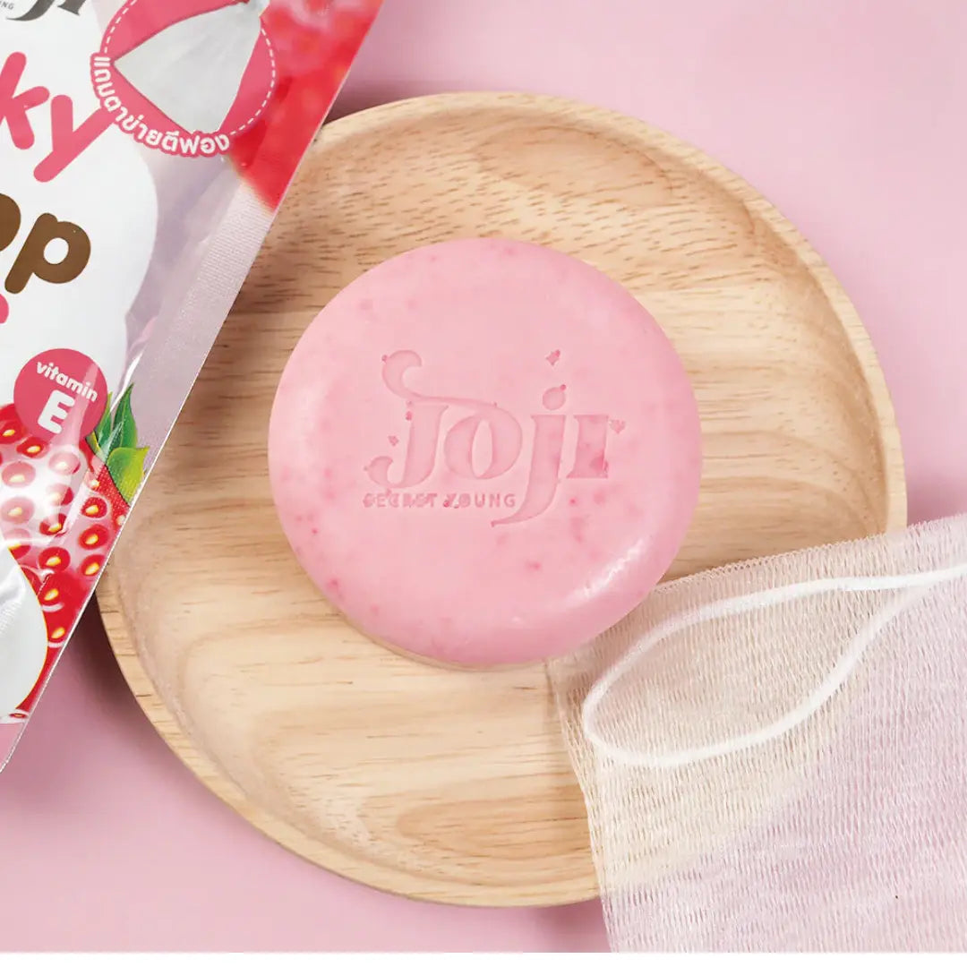 صابونة جوجي سيكرت يونغ سيلكي ويب الفقاعية للانتعاش وشد البشرة 100 جم - Goodthings.bkk