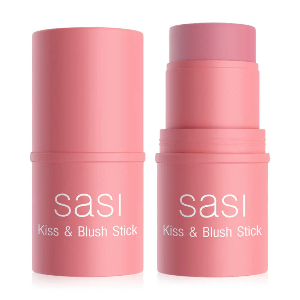 عصا مكياج SASI Kiss & Blush بوزن 4 غرام، متعددة الاستخدامات لتلوين الشفاه والخدود، معبأة في أنبوب وردي أنيق على خلفية بيضاء.