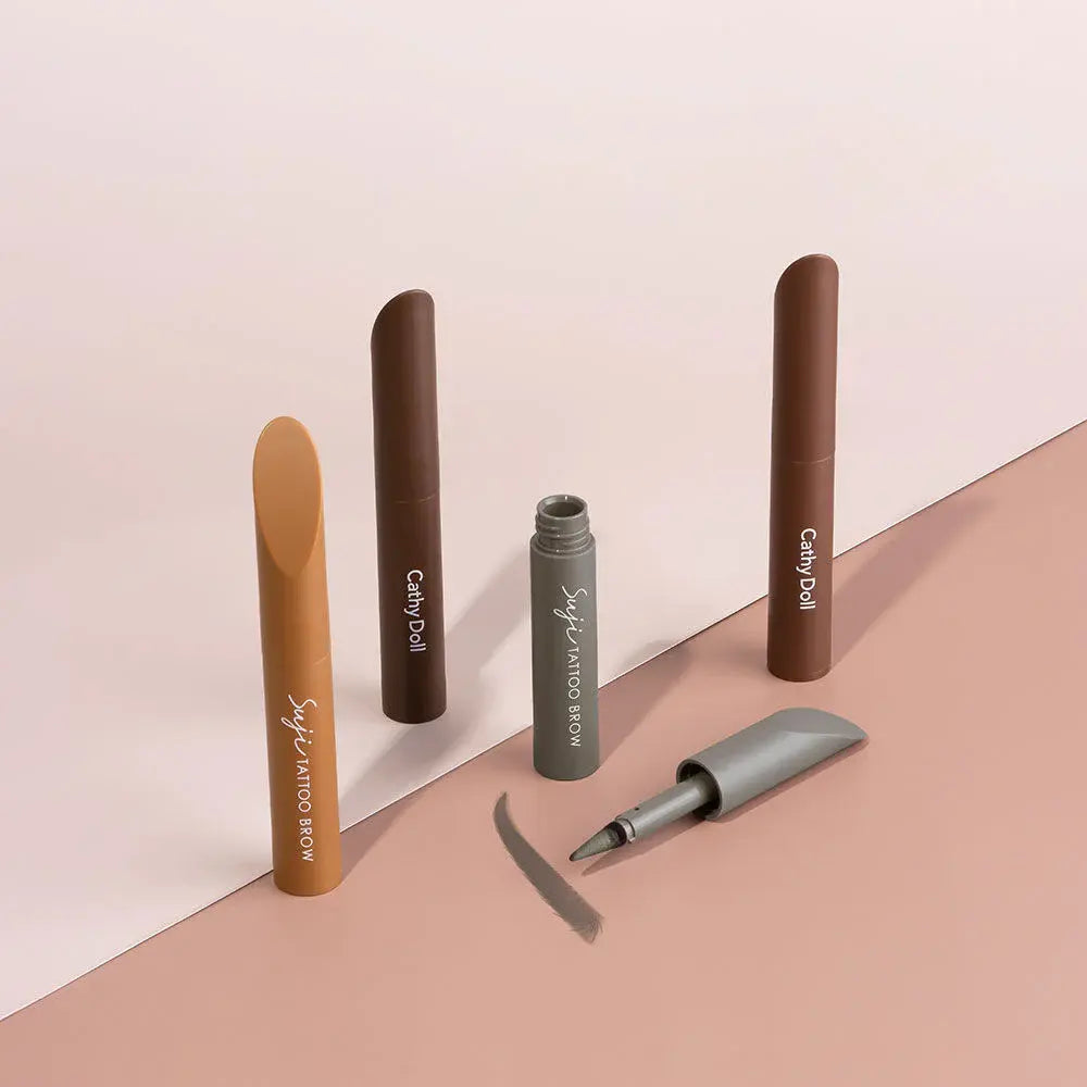 كاثي دول سوجي تاتو قلم تحديد الحواجب 1.6 جم - Goodthings.bkk