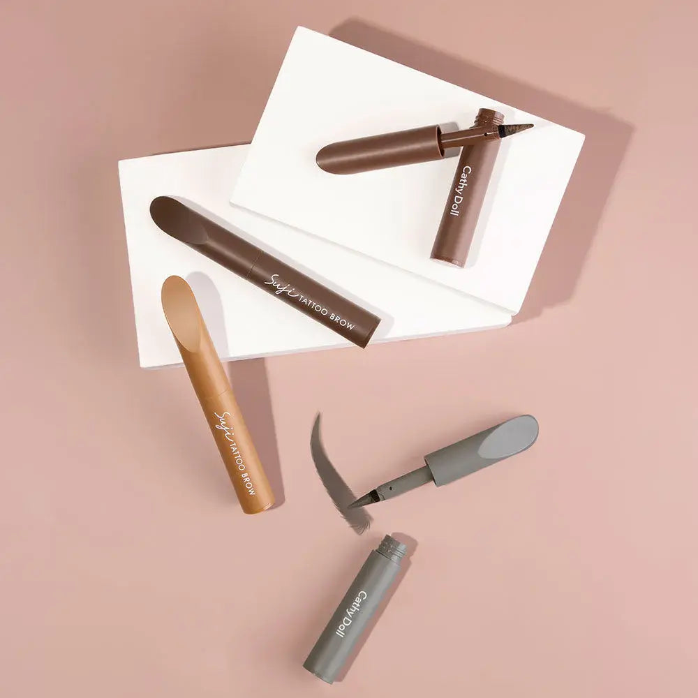 كاثي دول سوجي تاتو قلم تحديد الحواجب 1.6 جم - Goodthings.bkk