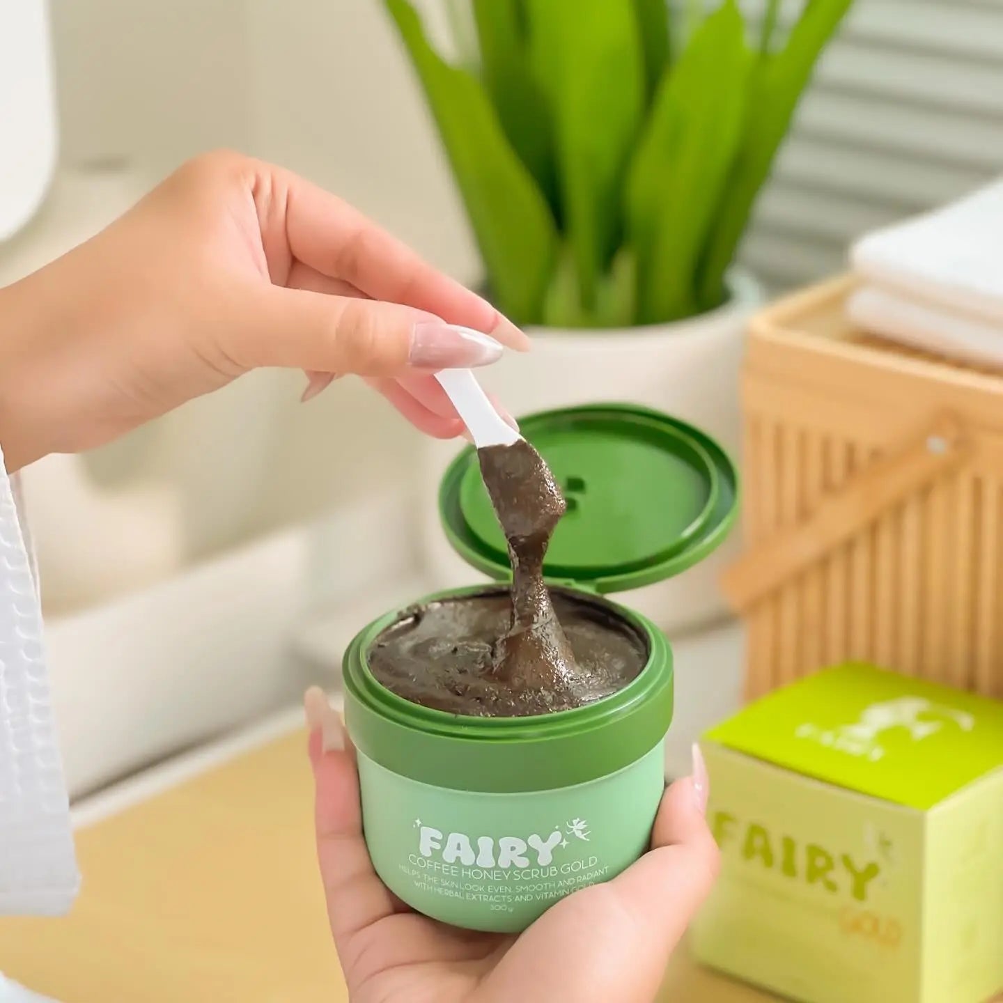 Fairy Coffee Honey Scrub Gold مقشر فيري الذهبي بالقهوة والعسل Goodthings.bkk