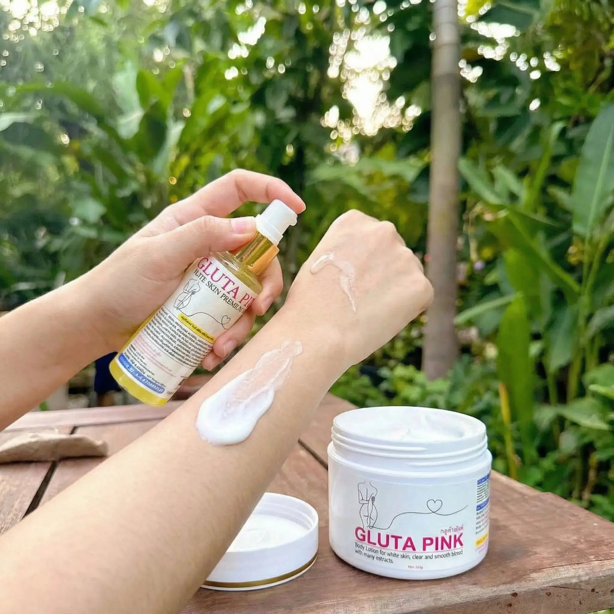 (Gluta Pink) مجموعة جلوتا بينك الأصلية لتفتيح وتوريد الجسم | لوشن + سيروم Goodthings.bkk