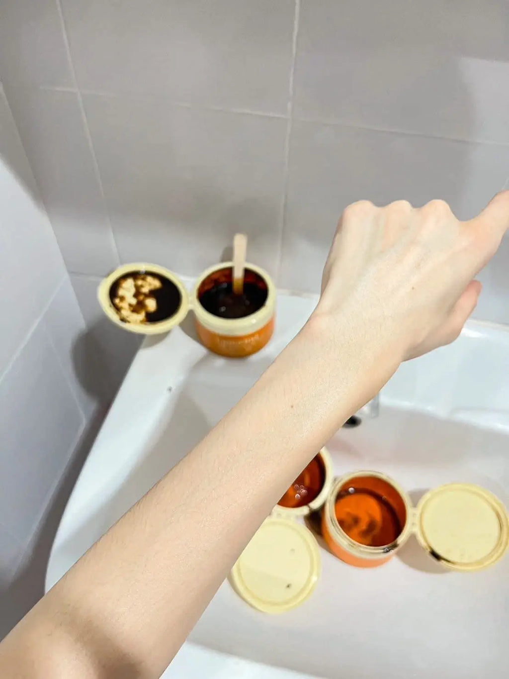 Raksi tamarind milk body scrub - ماسك ومقشر راكسي Goodthings.bkk