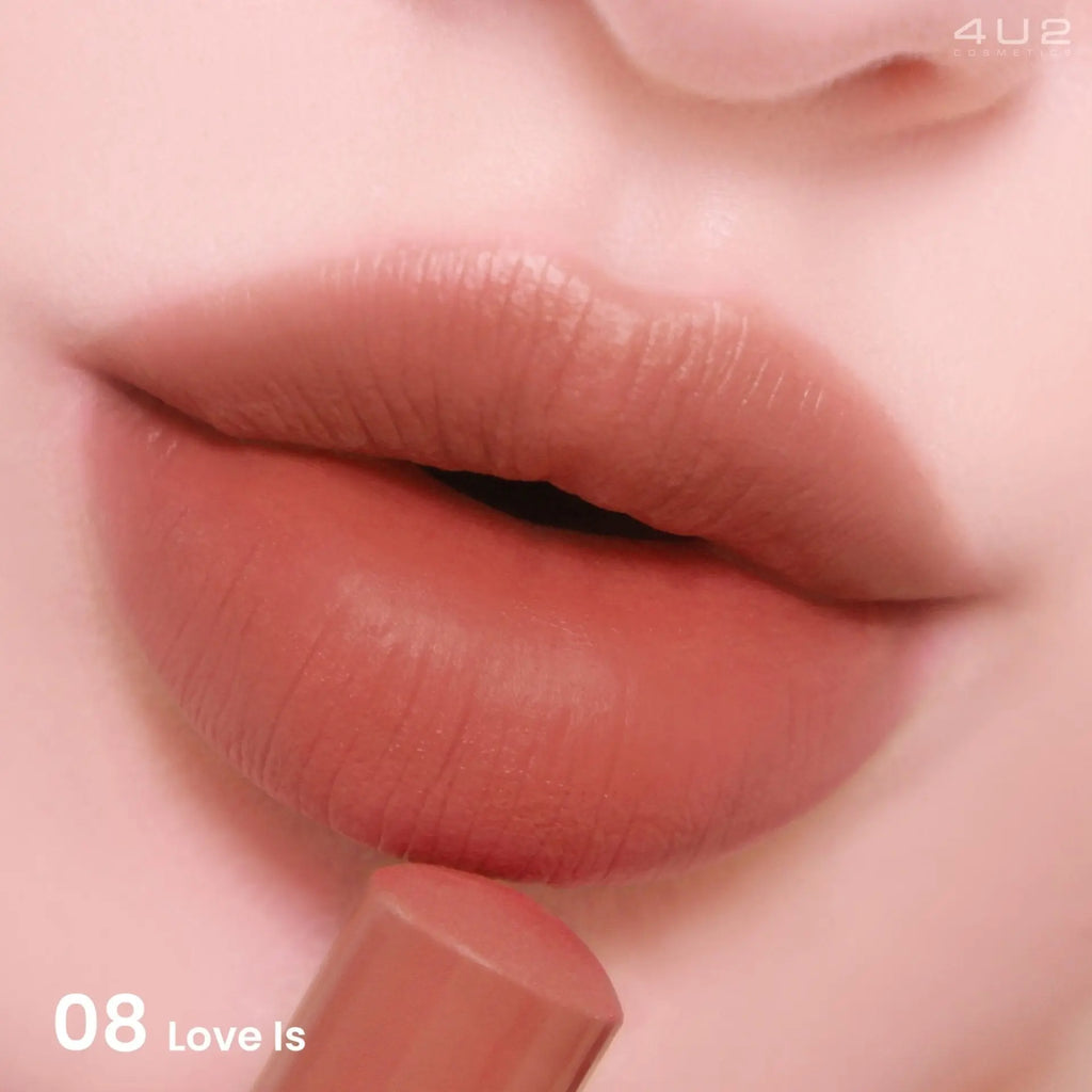 4U2 أحمر شفاه مطفي بالمرطبات - Goodthings.bkk